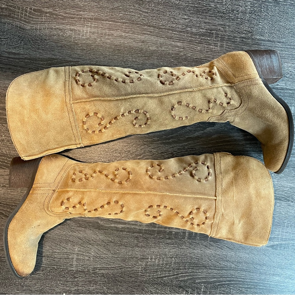 Vintage Y2K suede boots